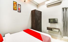Oyo 60726 Hotel Vrindavan